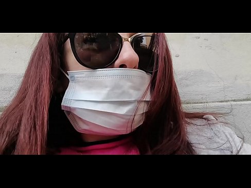 ❤️ Η Νικολέτα εκδικείται τον γείτονά της και κατουράει στο γκαράζ του (Ειδικό Covid19 Ιταλική καραντίνα) ❤️❌ Γαμημένο βίντεο ❌